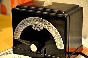 Электромеханический метроном, изобретён и изготовлен Фредериком Францем около 1970 года