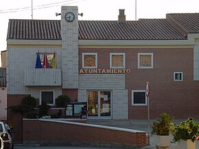 Ayuntamiento de Villanueva de Perales.jpg