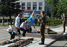 День ВДВ; ветераны ВОВ возлагают цветы к Вечному огню