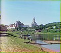 Торжок. Вид на Борисоглебский монастырь от моста. 1910 год. Фотограф Сергей Прокудин-Горский