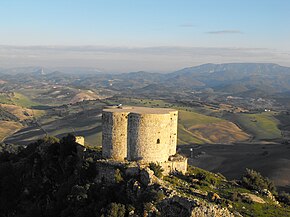 Castillo Montellano.jpg