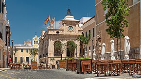 Ayuntamiento de Mahón, en Menorca (Baleares, España).jpg