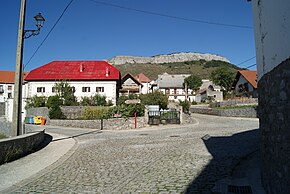 Vista de Villanueva de Aézcoa (Navarra) 02.jpg