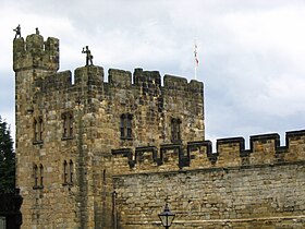 Угловая башня