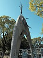 Памятник Садако Сасаки в Детском парке мира в Хиросиме