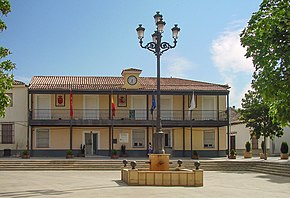 Ayuntamiento de Daganzo de Arriba edited.jpg