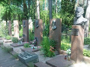 Aircrew USSR 65735 tomb (1).JPG