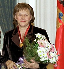 Нона Мордюкова, народная артистка СССР на церемонии вручения ордена «За заслуги перед Отечеством III степени» (2000 год)