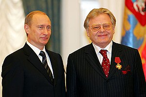 Yuriy Antonov and Vladimir Putin (2005-05-05).jpg