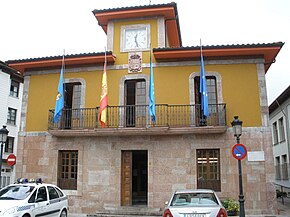 Arriondas - Ayuntamiento de Parres.jpg