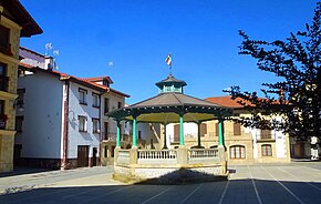 Olazagutía - Plaza de San Miguel 01.jpg