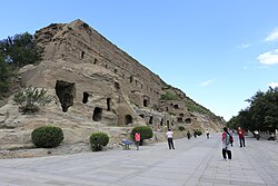 Большая каменная пещера в долине Юньцзин