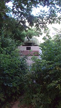 T-34 gun turret on Street Columbus 1 1.jpg