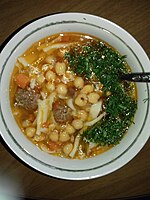 Узбекский и таджикский суп из нута и лагмана