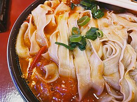 Горячий суп с ланьчжоуской лапшой ламян