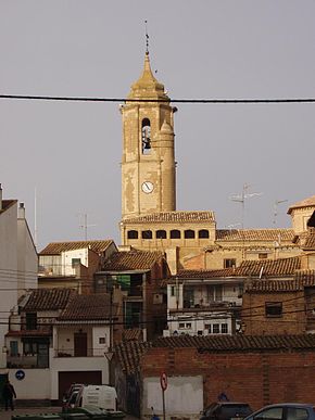 Binefar. Torre de la iglesia y casas. (102205247).jpg