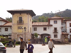 Cangas de Onís - Palacio Pintu.jpg
