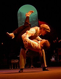 Воздушное движение в стиле свинг-танца