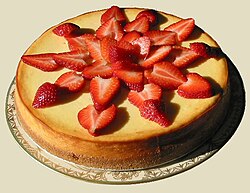 Нью-йоркский чизкейк с клубникой