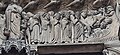 Деталь на южном фасаде, изображающая ангелов, взирающих на ад