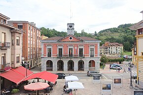 Ayuntamiento de Infiesto.jpg