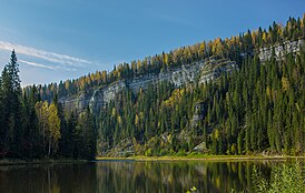 Усьвинские столбы, вид с р. Усьва.jpg
