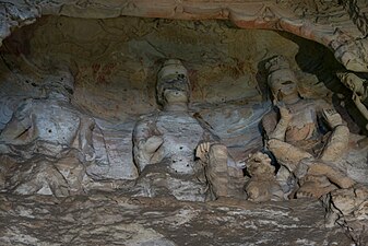 Каменная резьба, пещера №8